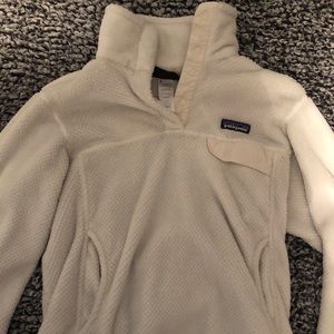 white patagonia pullover